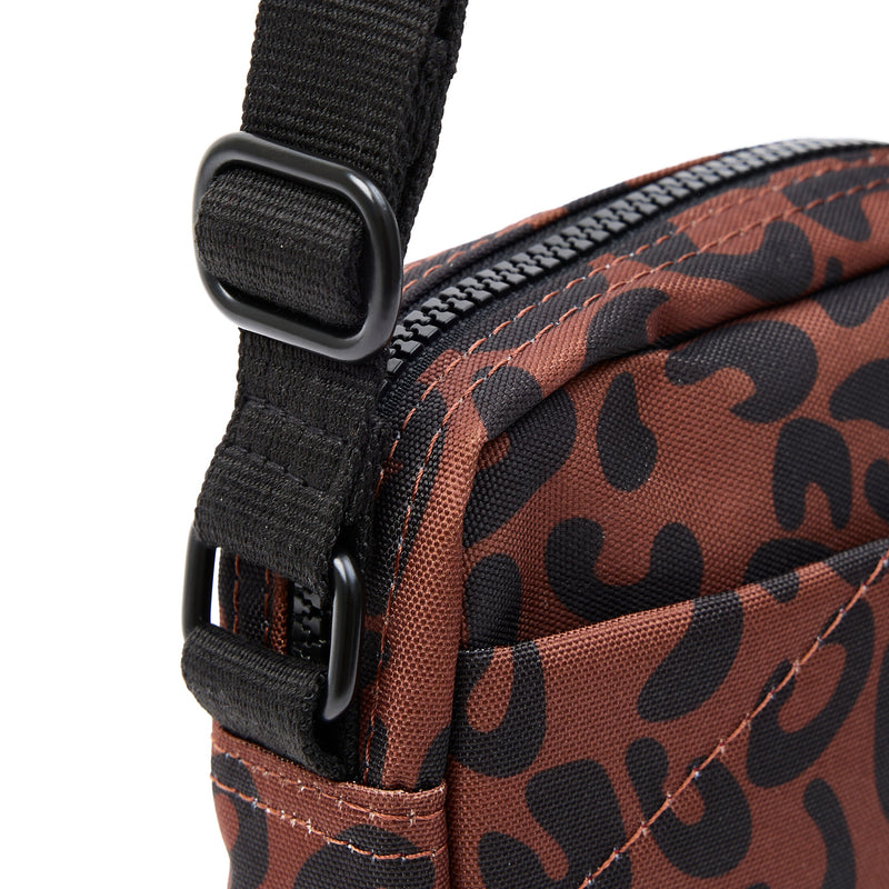 Bond Pocket Crossbody Bag in Scarlet Leopard-7