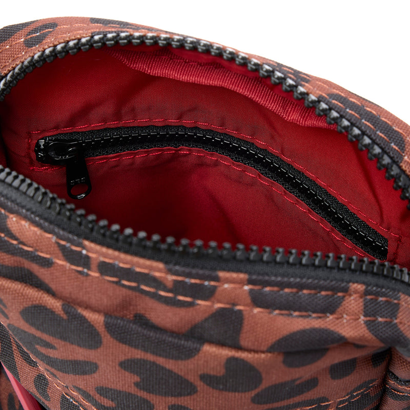 Bond Pocket Crossbody Bag in Scarlet Leopard-4