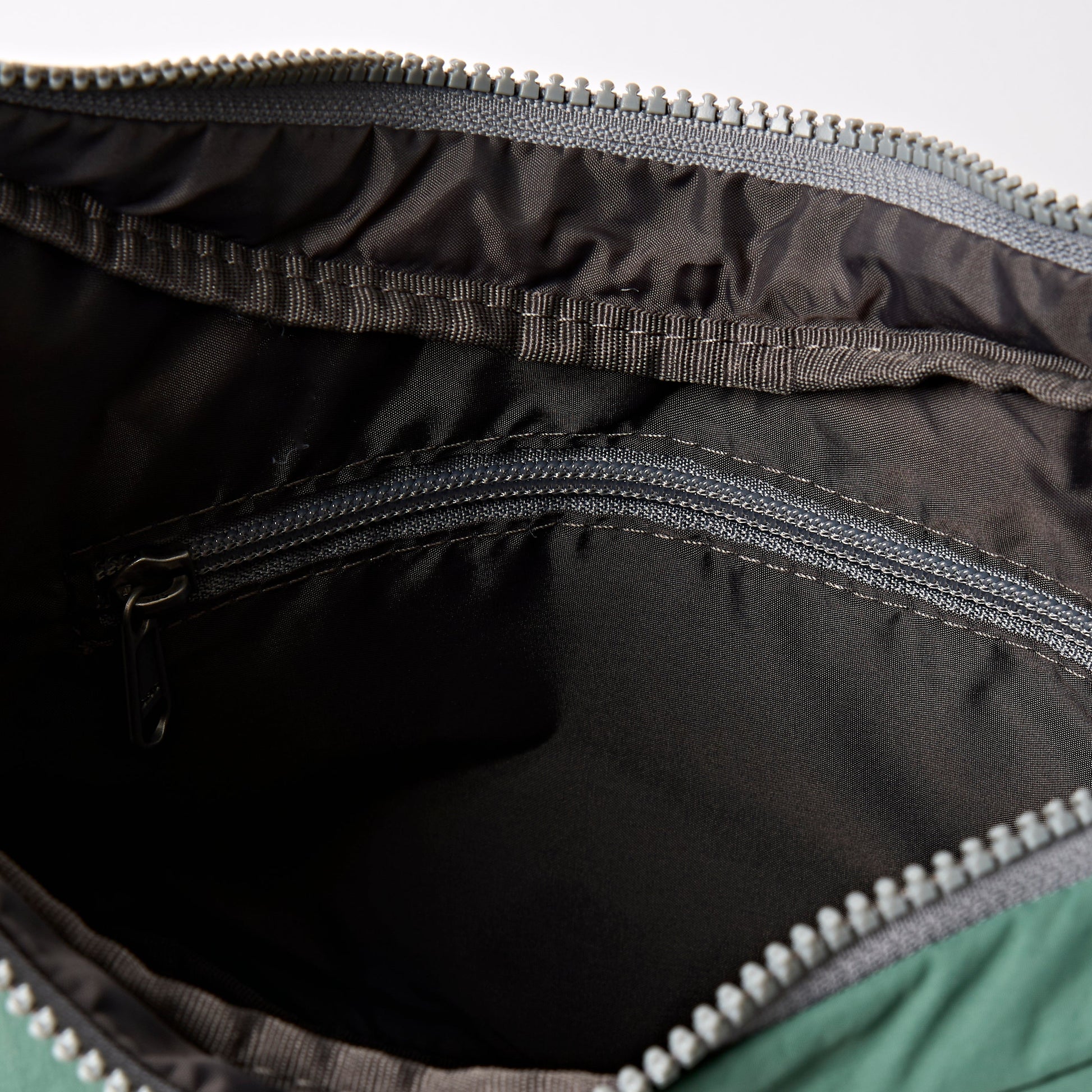 Belsize Handbag in Arctic-4