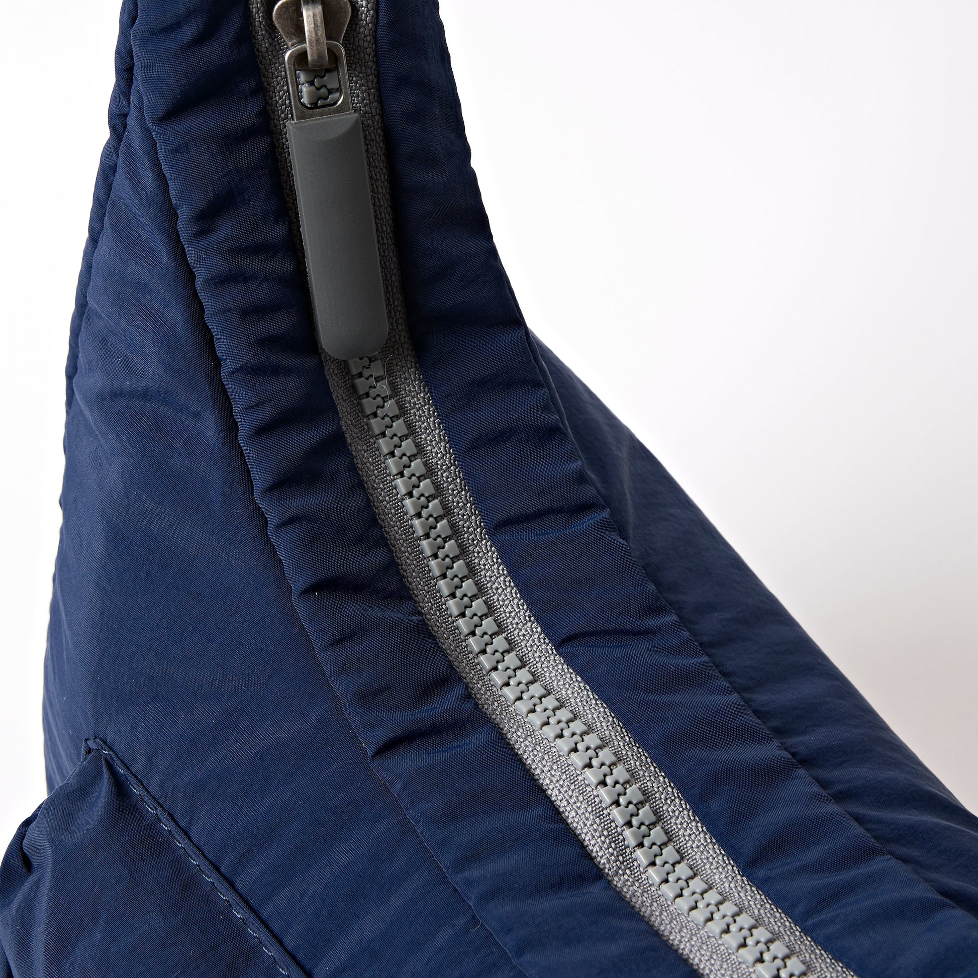 Belsize Handbag in Midnight-5