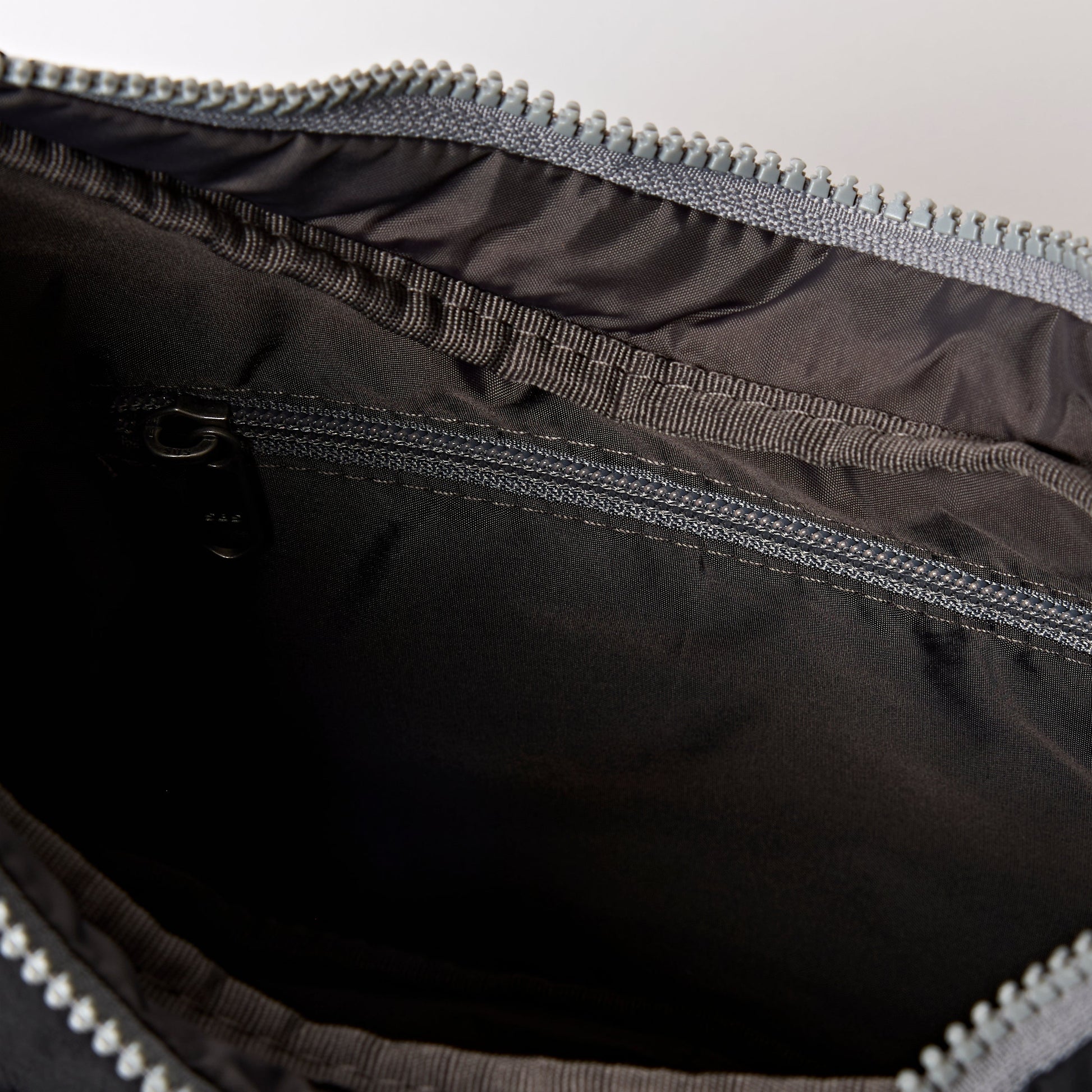 Belsize Handbag in Black-4