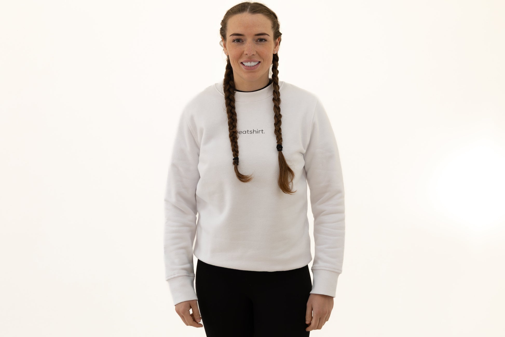 simple. sweatshirt. white.-1