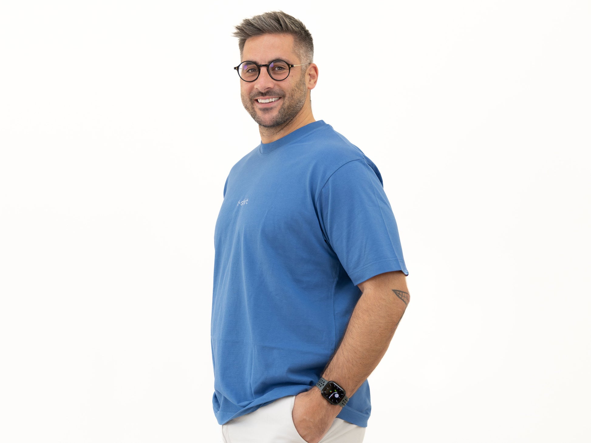 simple. t-shirt. mindful-blue.-3