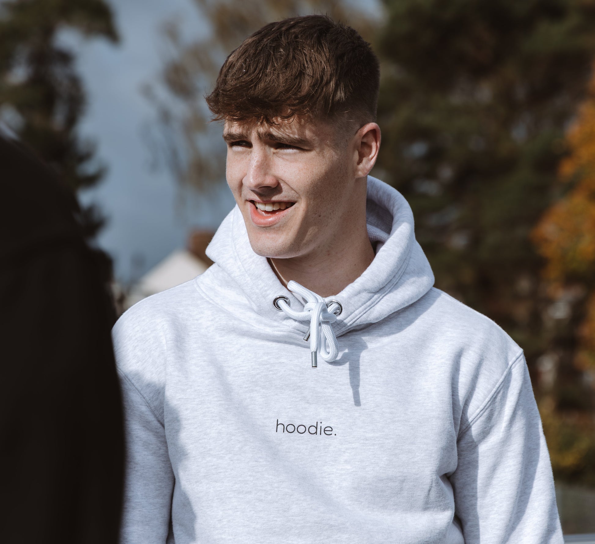 simple. hoodie. ash-grey.-4