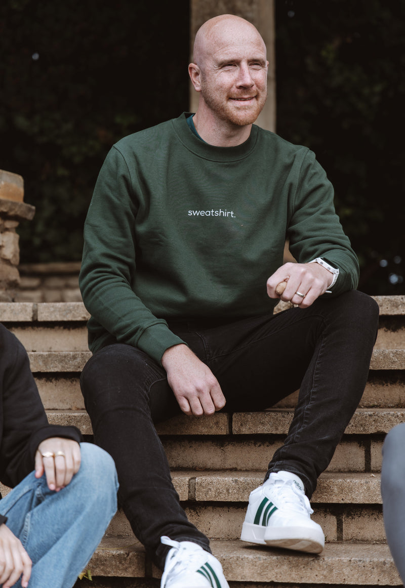 simple. sweatshirt. forest-green.-6