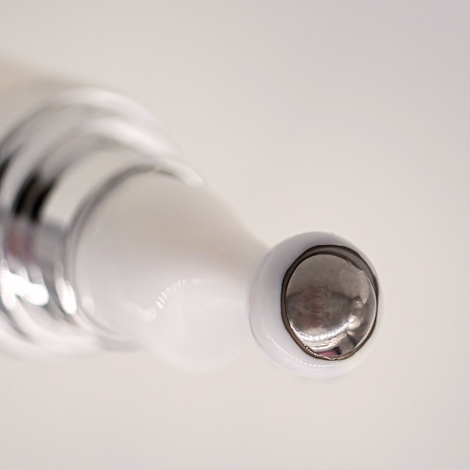 Anti-Fatigue Eye Serum with Eye Roller-4