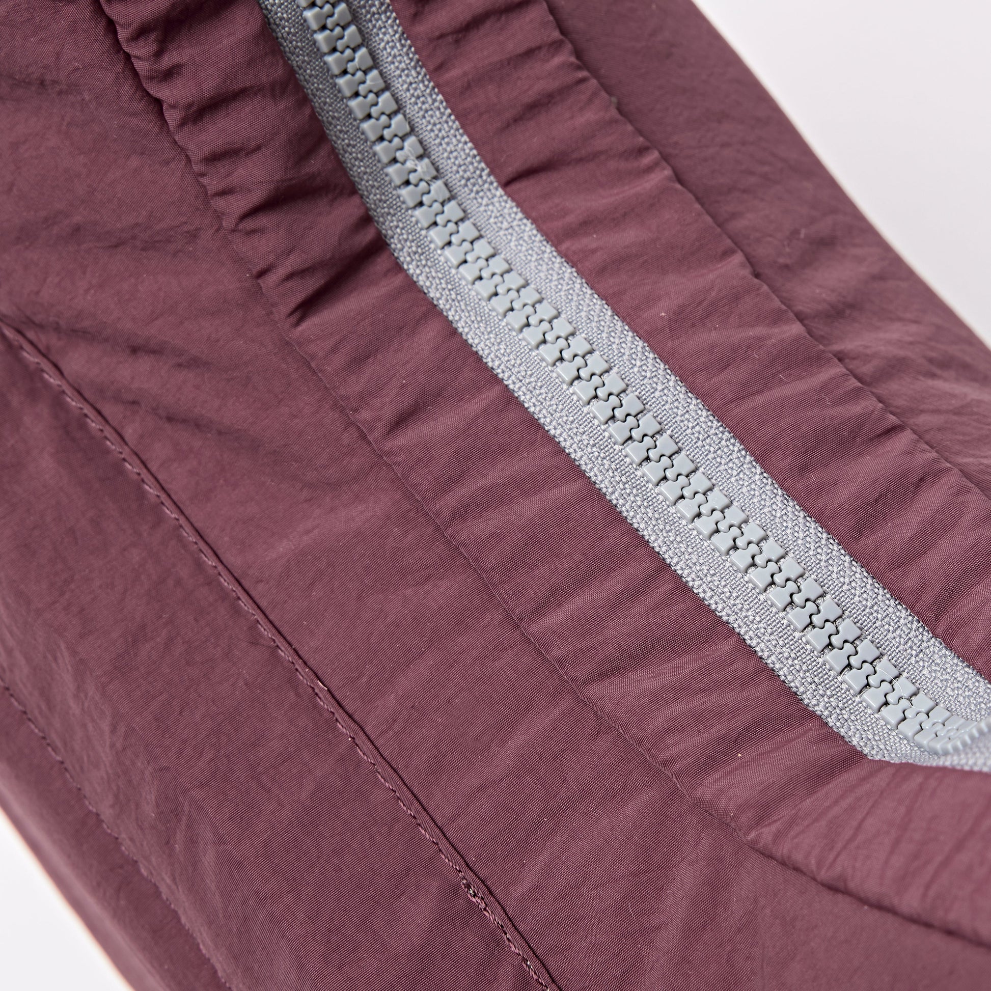 Belsize Handbag in Bordeaux-6