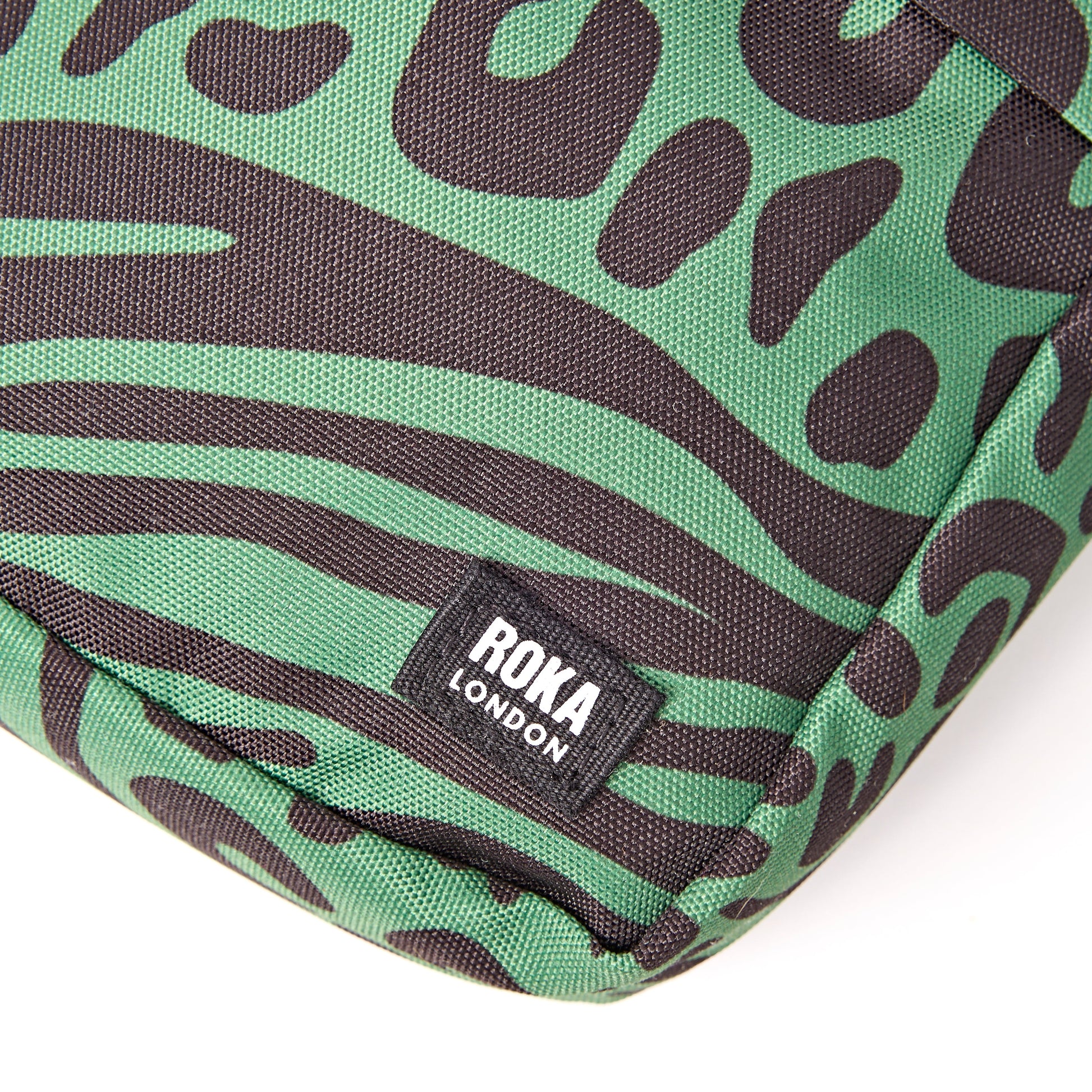 Bond Pocket Crossbody Bag in Mixed Animal Artichoke-8