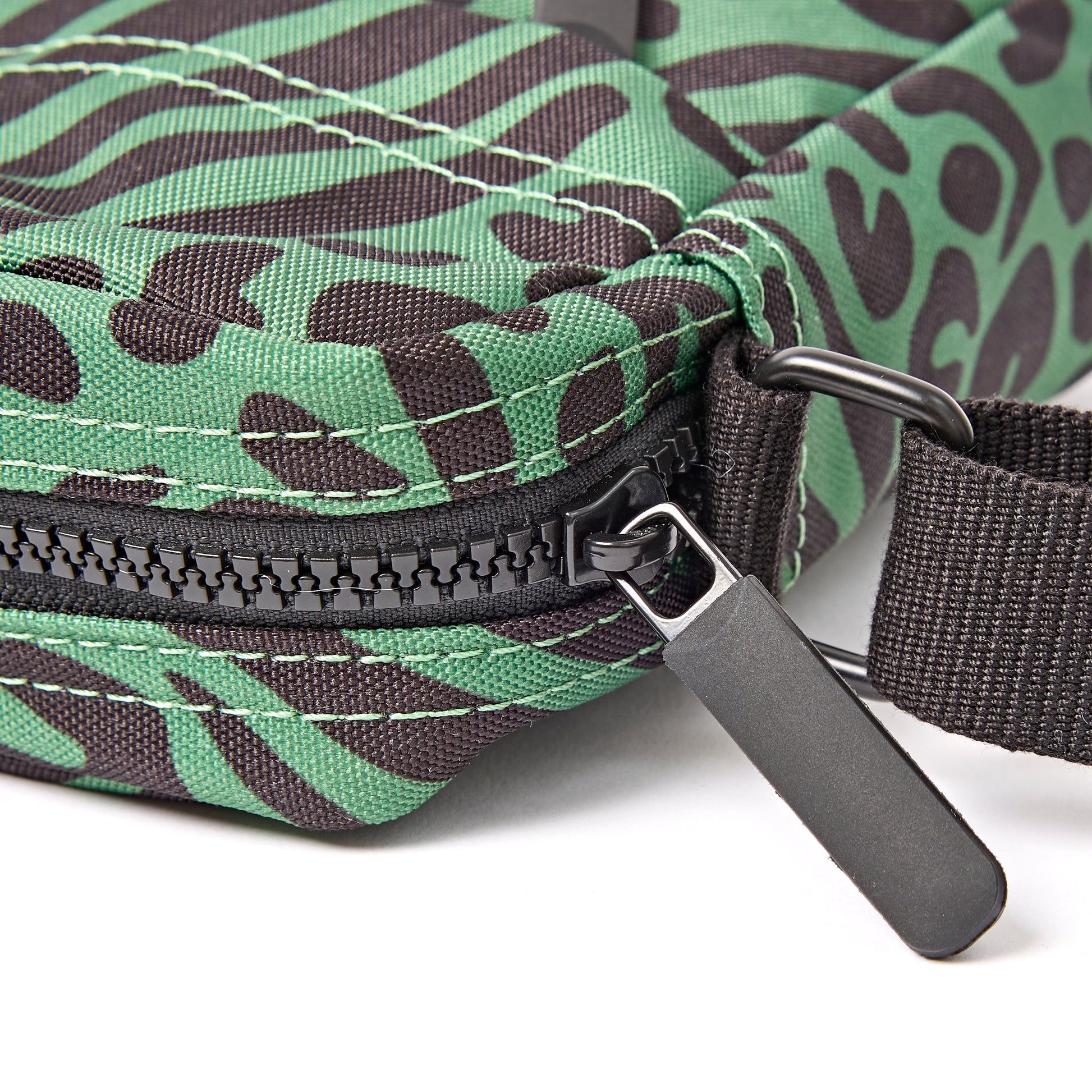 Bond Pocket Crossbody Bag in Mixed Animal Artichoke-6