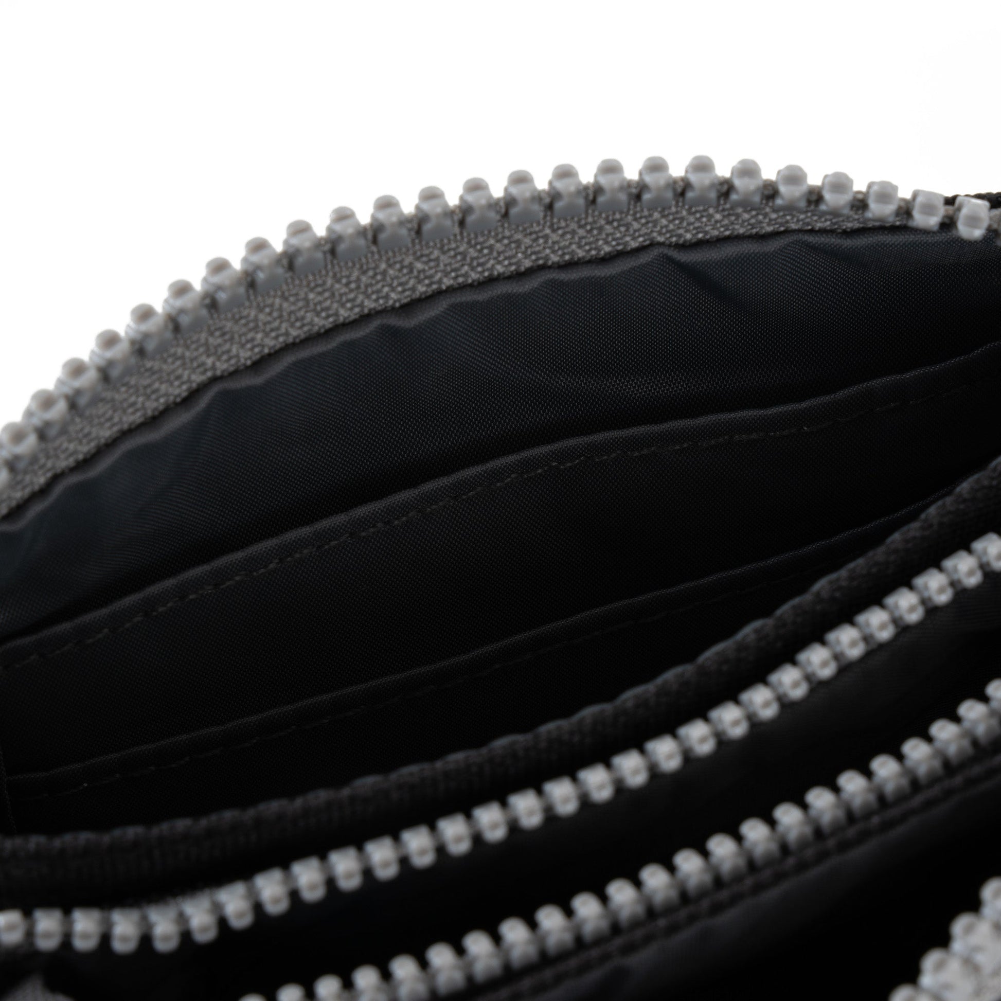 Carnaby Wallet in Ash-5