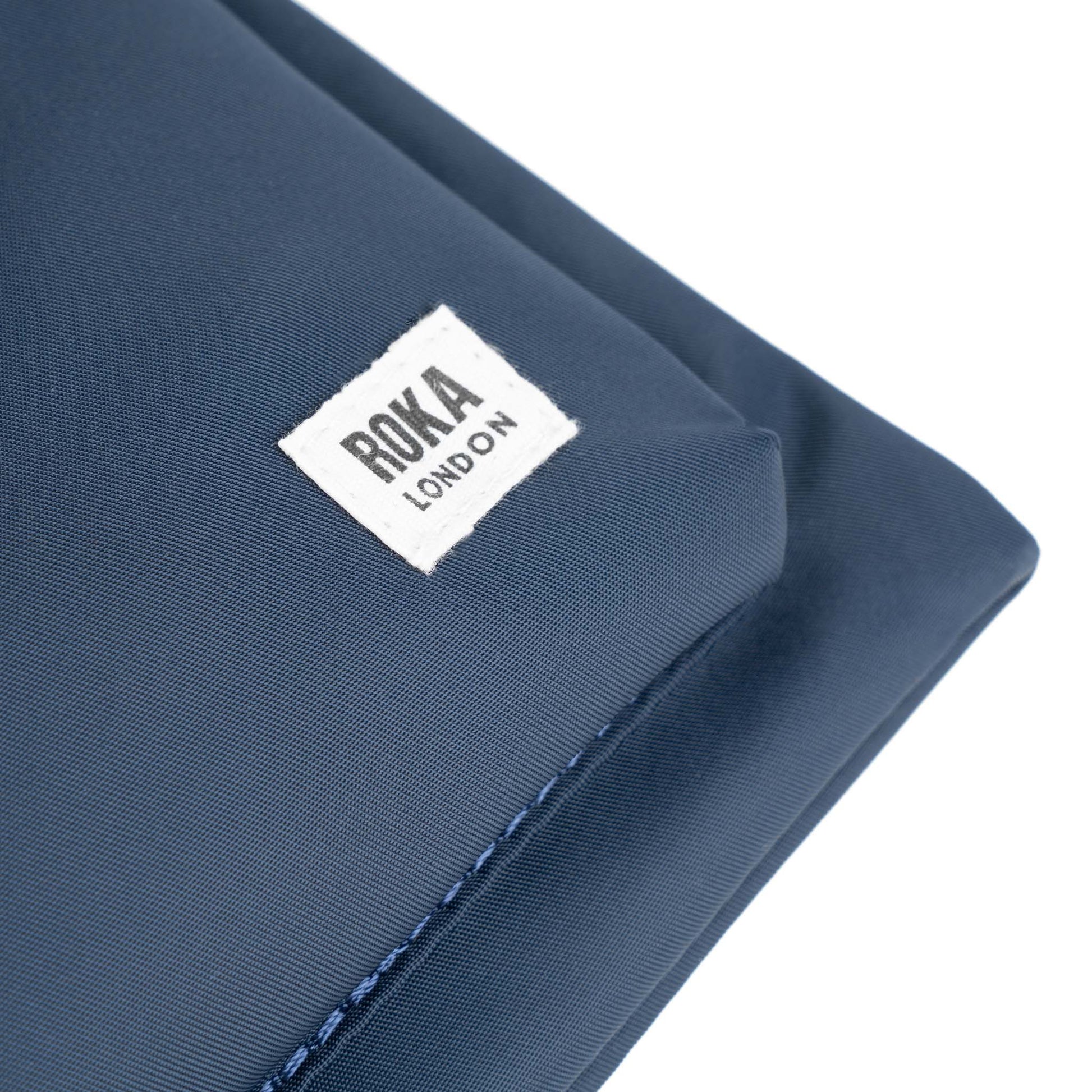 Chelsea B Crossbody Bag in Midnight-6