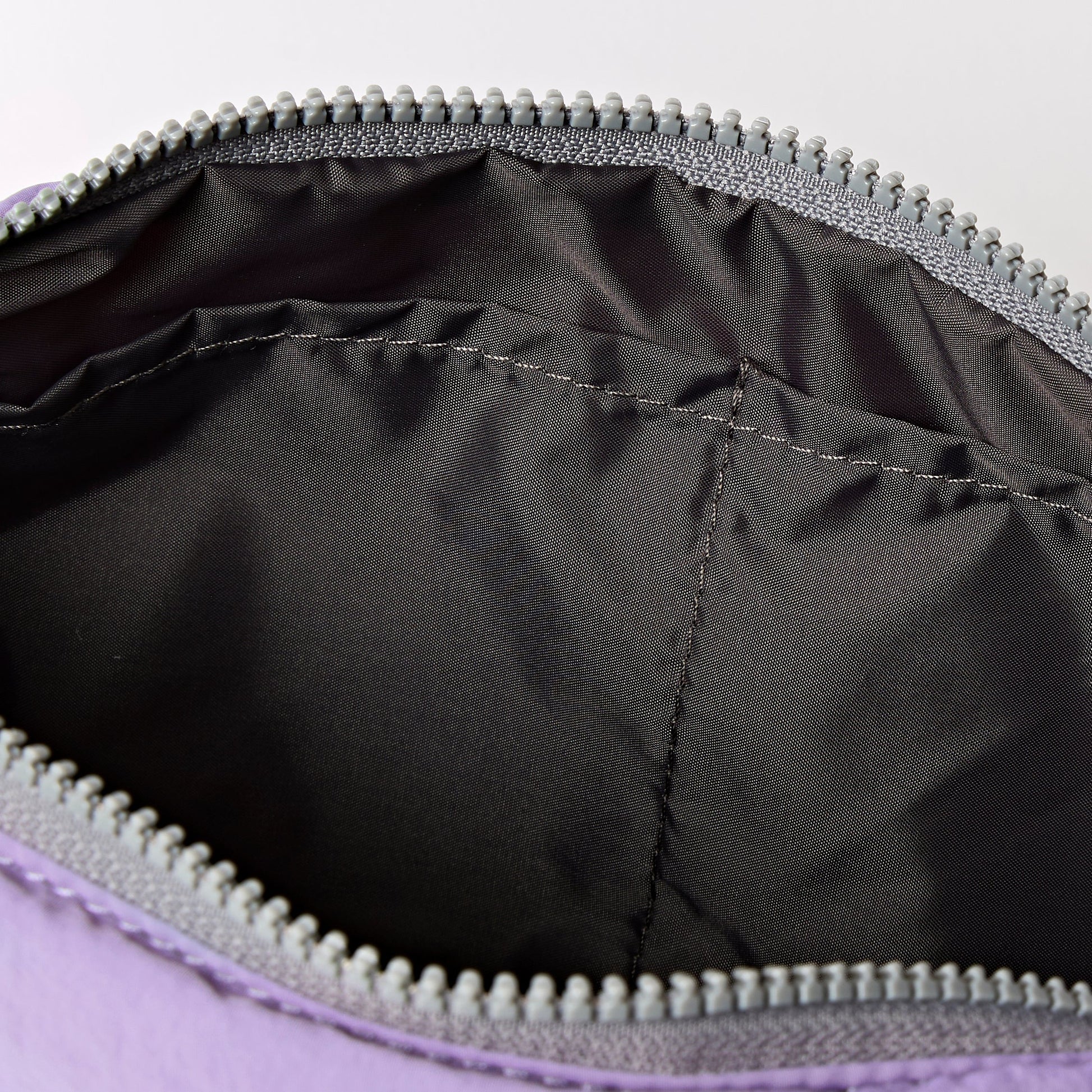 Farringdon Half Moon Bag in Petal-4