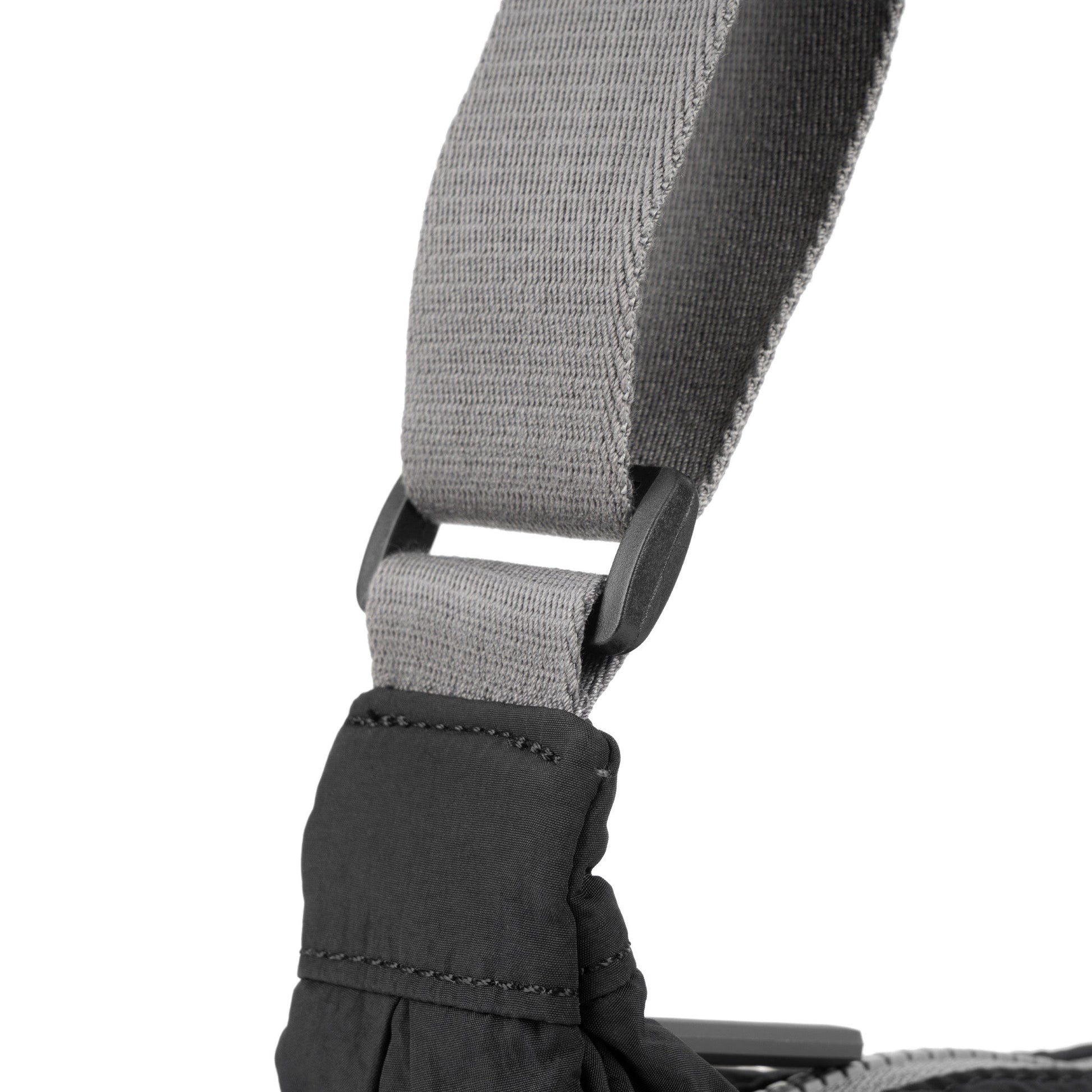 Farringdon Half Moon Bag in Black-5