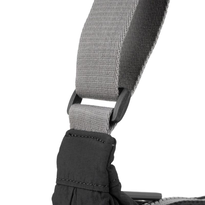 Farringdon Half Moon Bag in Black-5