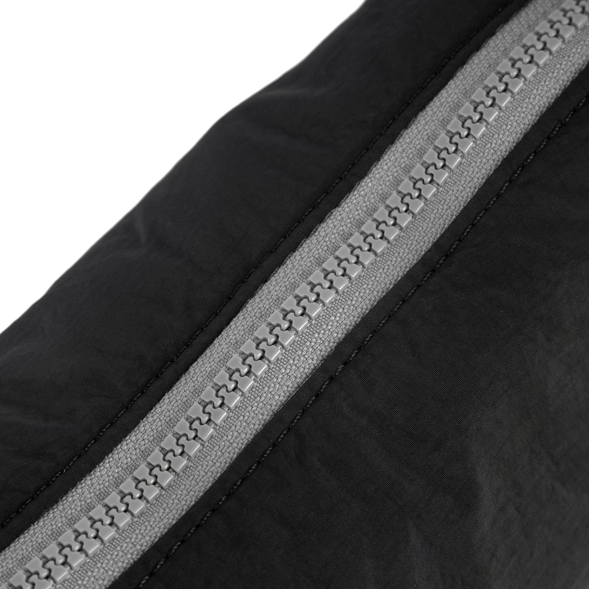 Farringdon Half Moon Bag in Black-4