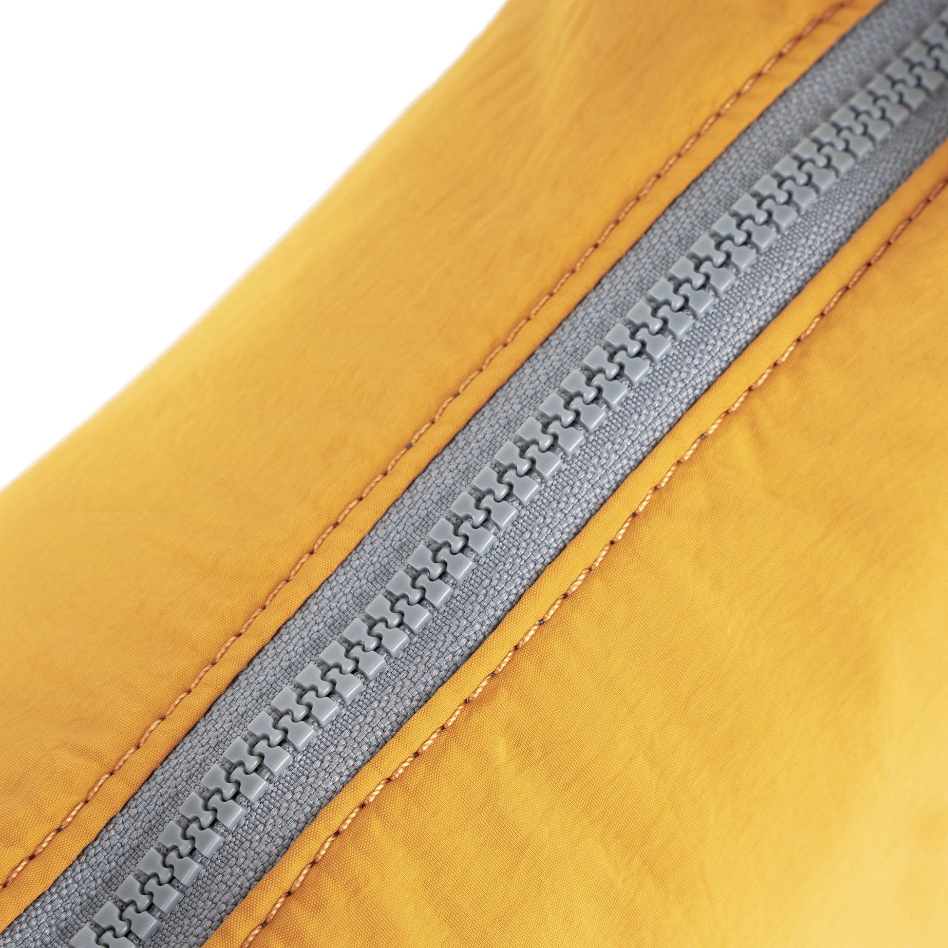 Farringdon Half Moon Bag in Corn-4