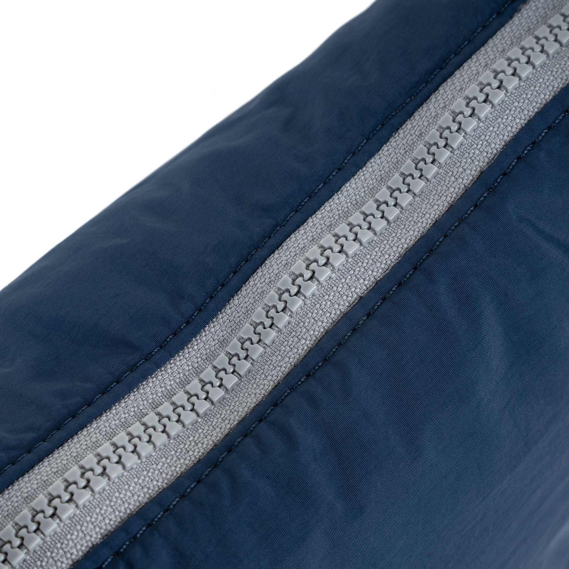 Farringdon Half Moon Bag in Midnight-4