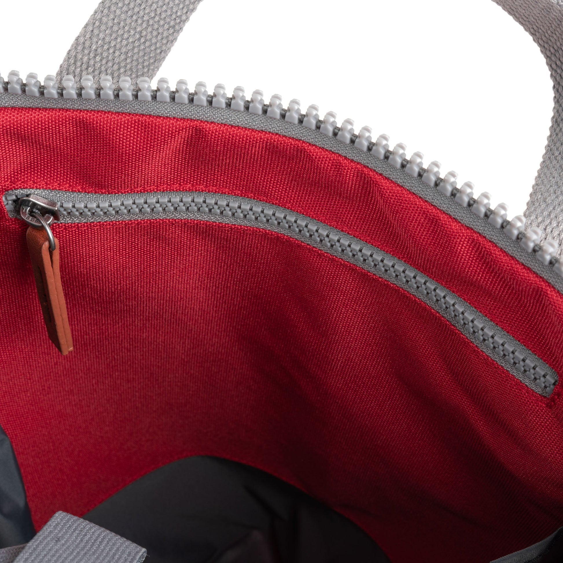Finchley Backpack in Mars Red-4