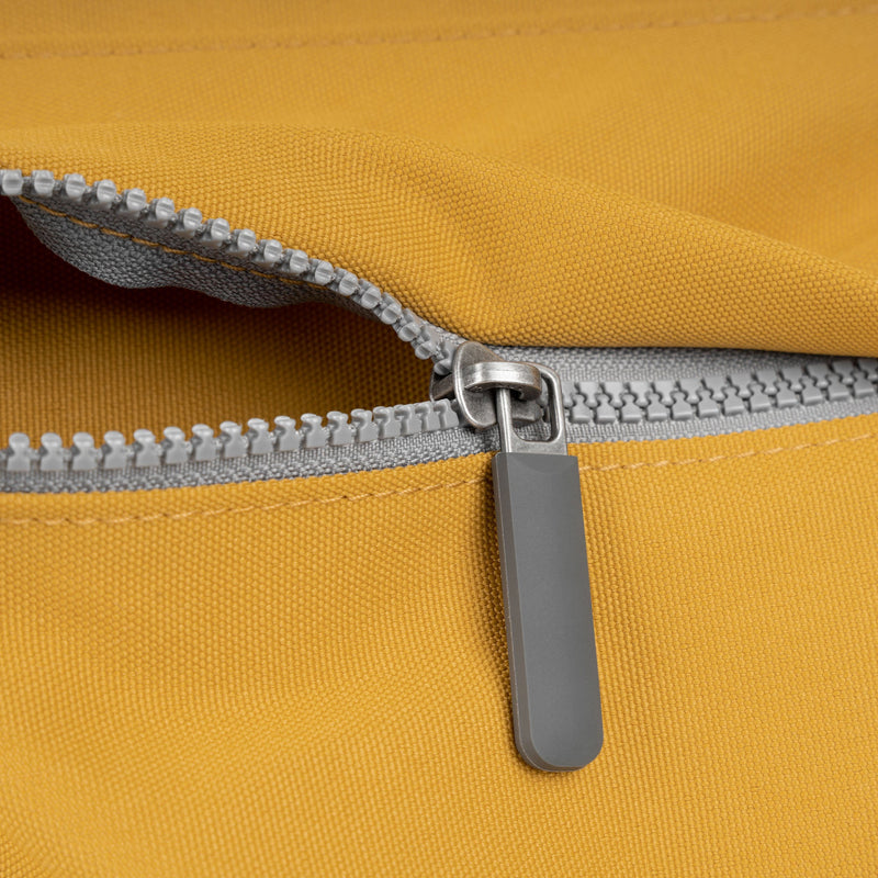 Trafalgar Tote in Flax-4