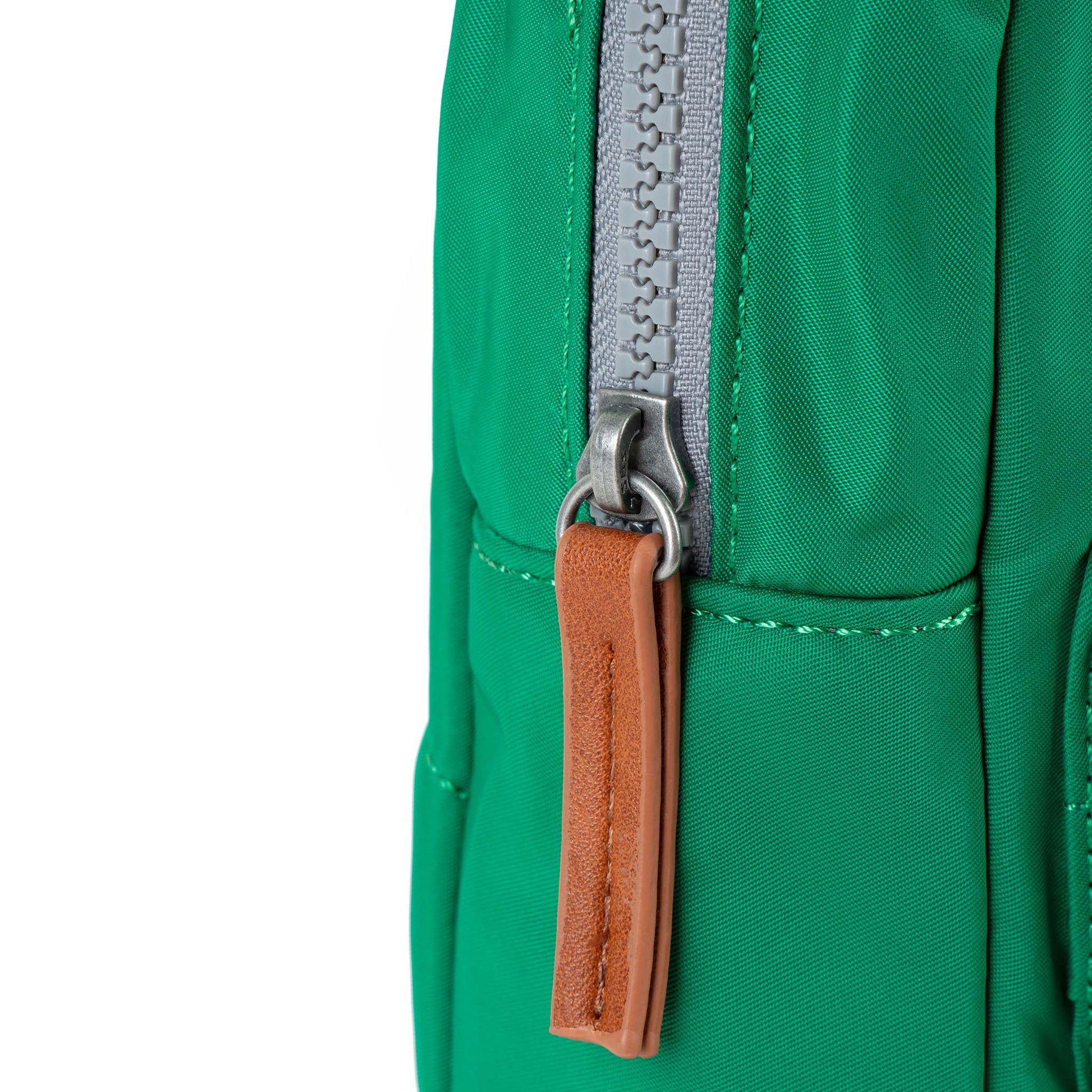 Willesden Sling Bag in Emerald-6