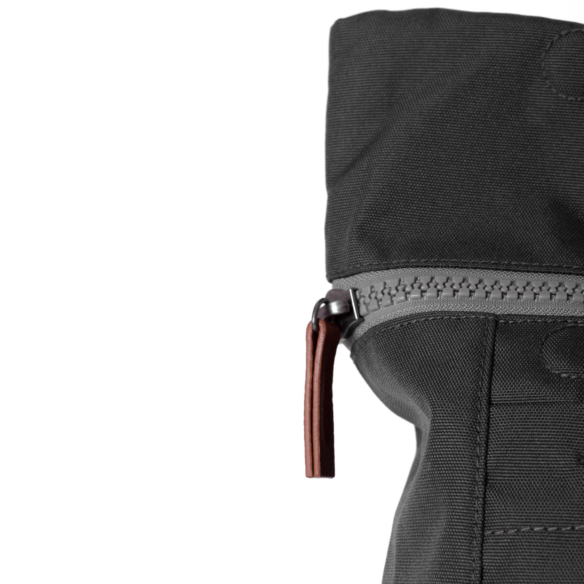 Finchley Backpack in Carbon-6