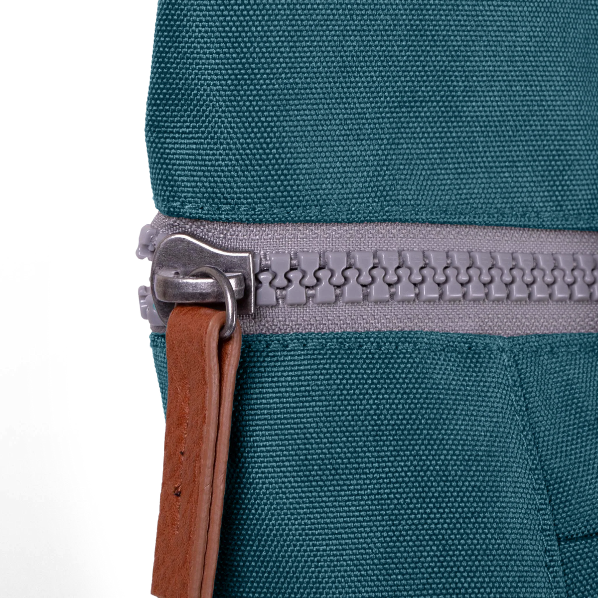 Finchley Backpack in Teal-10